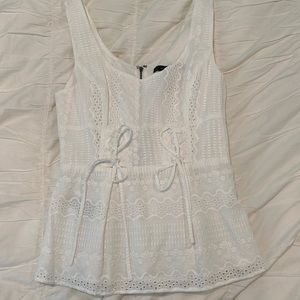 BCBG top size Xs never worn